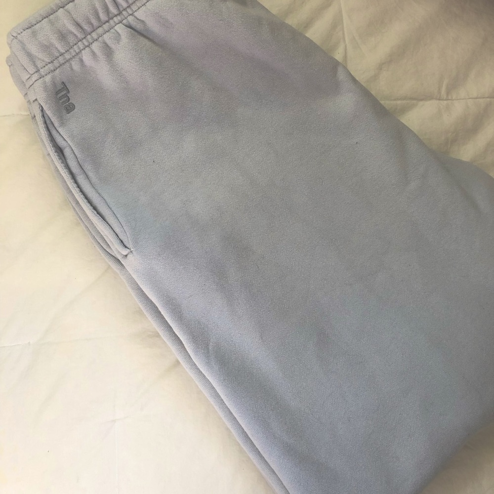 Aritzia Boyfriend Sweatpants - Picture 1 of 3
